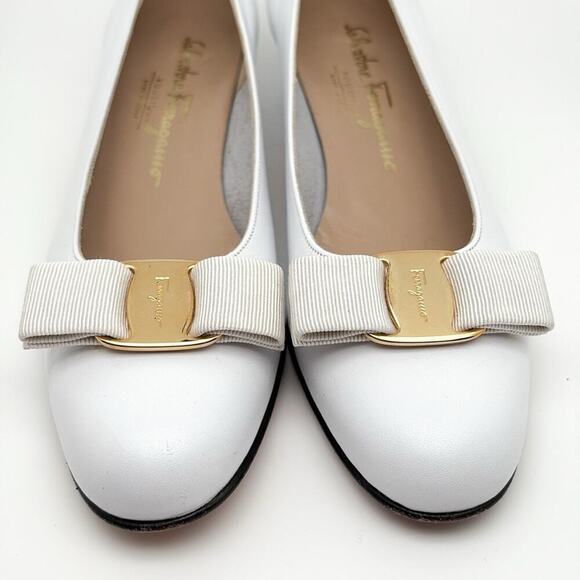 Salvatore Ferragamo Women’s White Shoes Size 7 1/2 AA - Picture 3 of 15